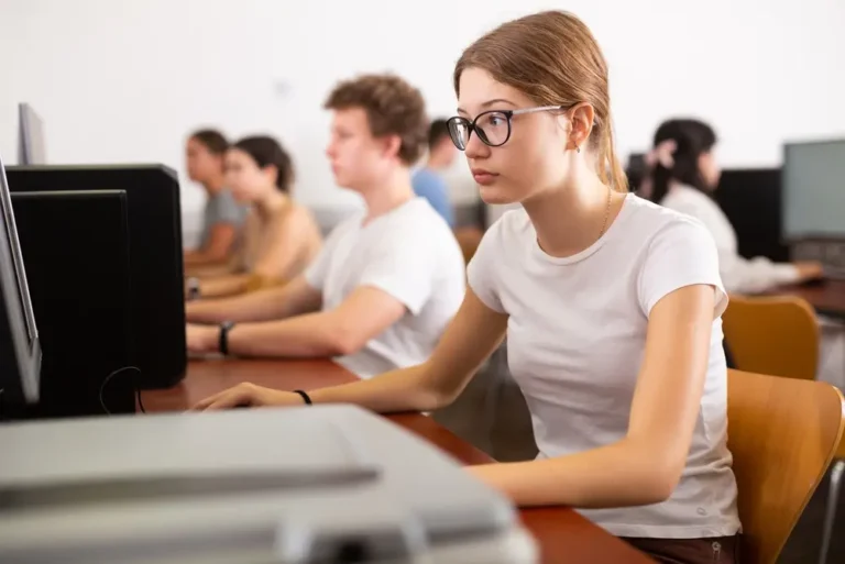 ASVAB Study Guide 2026: Subtests, Scores, and Study Plan